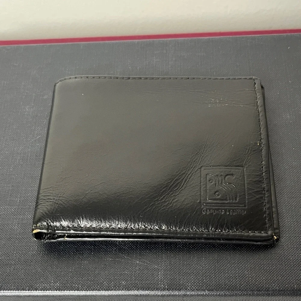 Bulls Generation Rare Vintage 1990s Men's Genuine Leather Black Bi-Fold Wallet